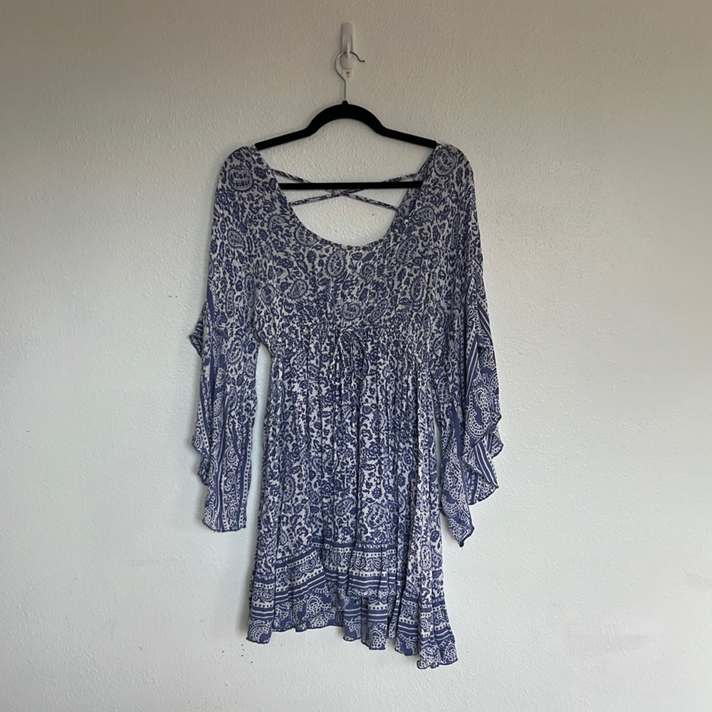 J. Gee blue and white tunic style dress drawstring waist trumpet flared sleeves